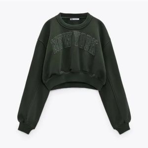 Zara Womens Crop Top Green New York Sweater